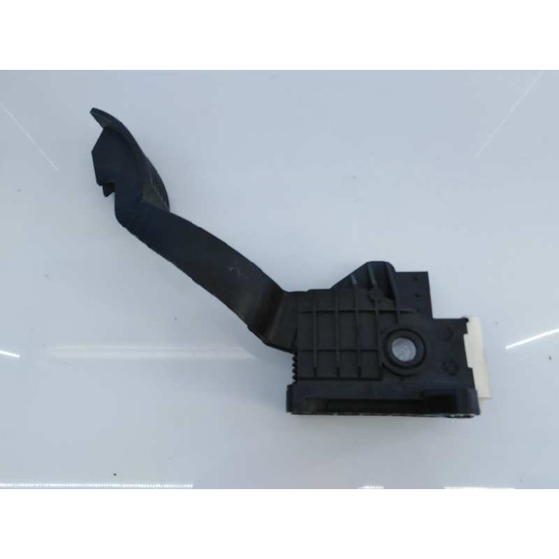 Recambio de pedal acelerador para opel corsa d cosmo referencia OEM IAM 13305804  E3-A5-17-2
