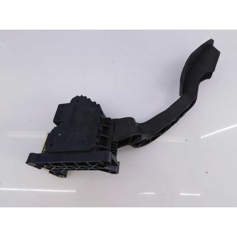 Recambio de pedal acelerador para opel corsa d cosmo referencia OEM IAM 13305804  E3-A5-17-2
