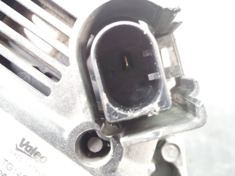 Recambio de alternador para audi a3 sportback (8vf) s line edition referencia OEM IAM 04C903023K  P3-B5-18-1