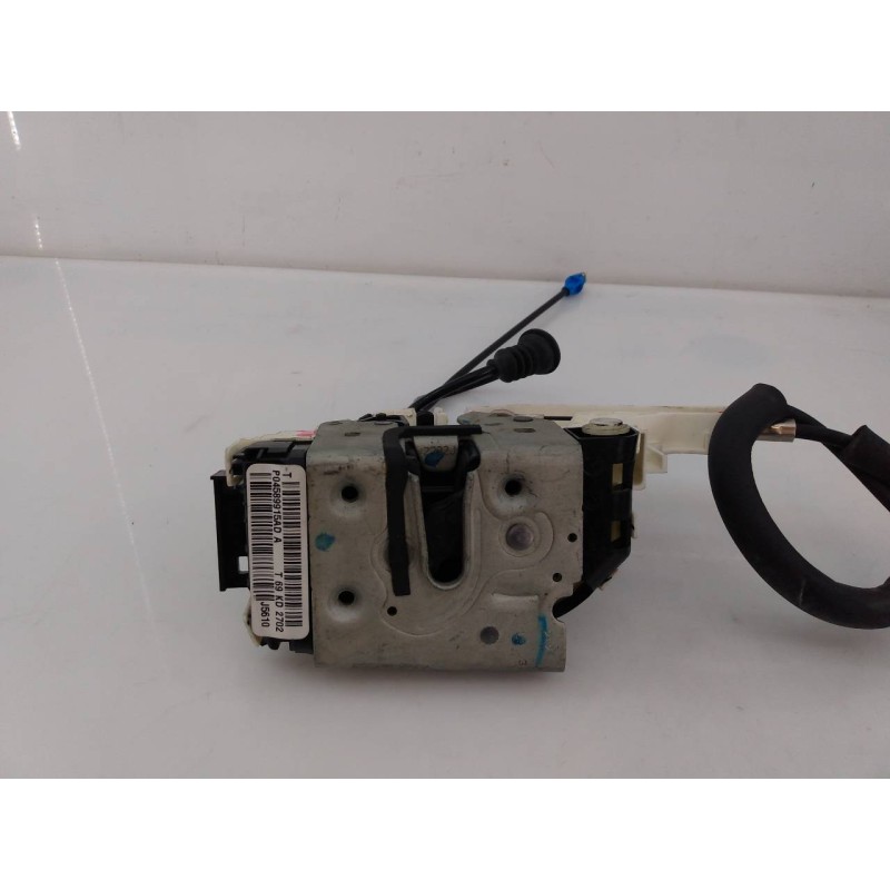 Recambio de cerradura puerta trasera izquierda para fiat freemont (345) lounge 4wd referencia OEM IAM P04589915ADA  E2-B2-29-2