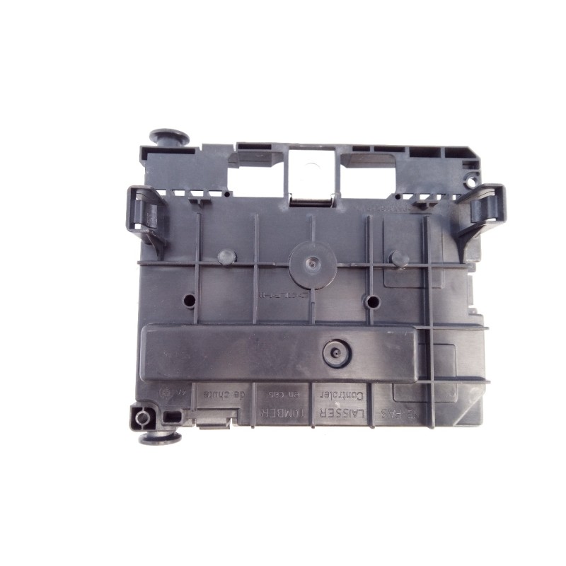 Recambio de caja reles / fusibles para peugeot 207 confort referencia OEM IAM 9664055780  E3-B2-26-4
