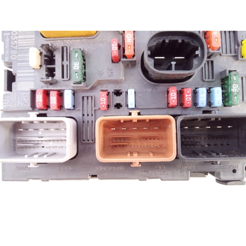 Recambio de caja reles / fusibles para peugeot 207 confort referencia OEM IAM 9664055780  E3-B2-26-4