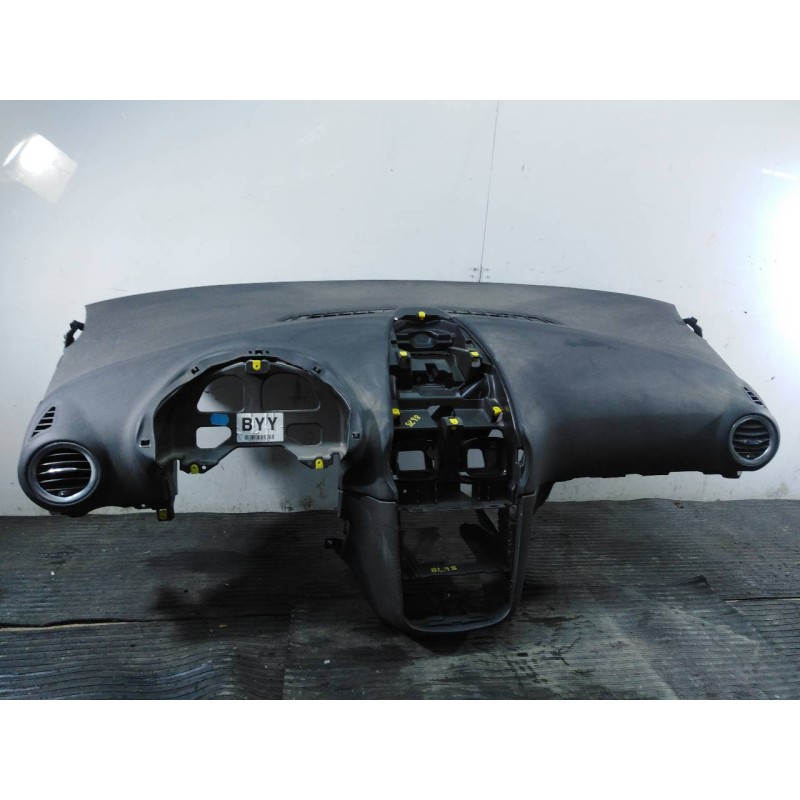 Recambio de salpicadero para opel corsa d cosmo referencia OEM IAM 13184102 092021294TSC P1-A3-36