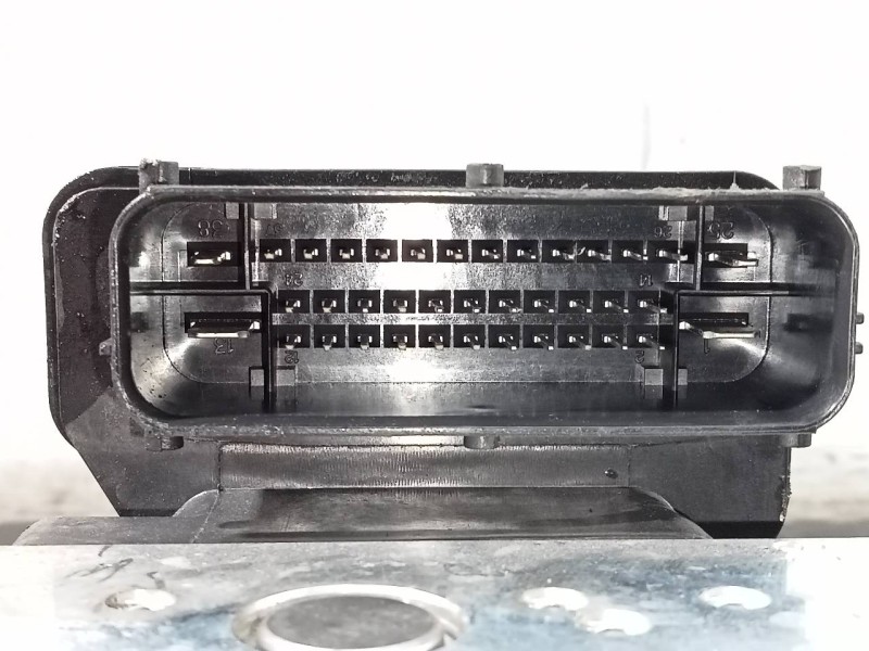 Recambio de abs para hyundai i40 style referencia OEM IAM 589203Z600 BH6013I550 P3-A8-28-2