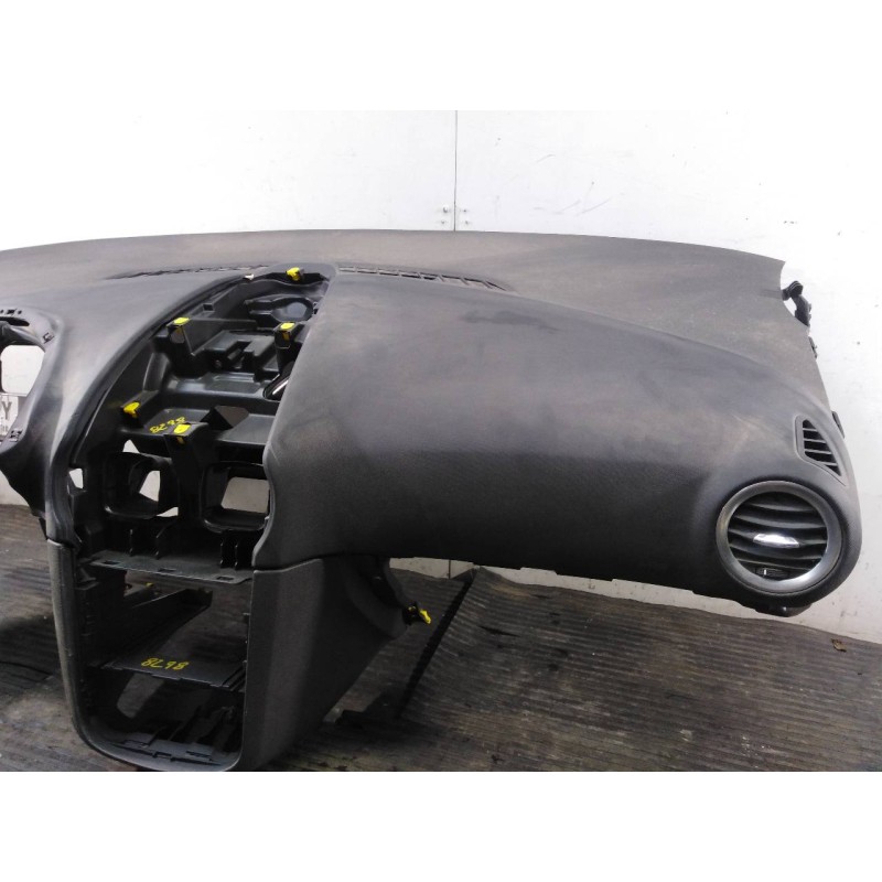 Recambio de salpicadero para opel corsa d cosmo referencia OEM IAM 13184102 092021294TSC P1-A3-36