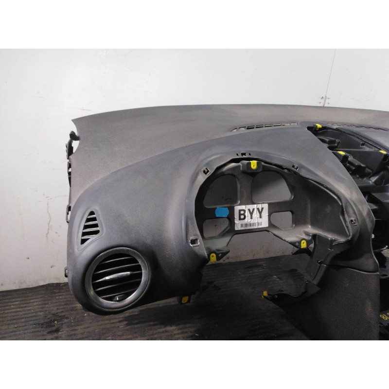 Recambio de salpicadero para opel corsa d cosmo referencia OEM IAM 13184102 092021294TSC P1-A3-36