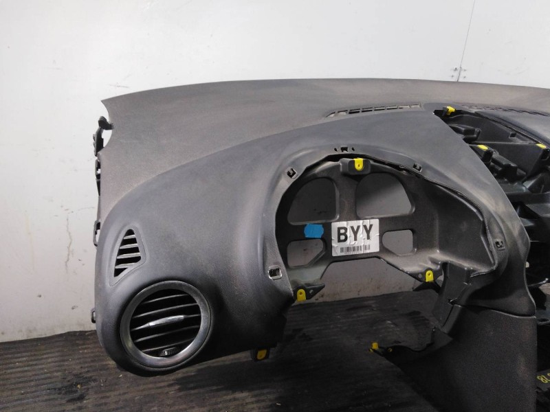 Recambio de salpicadero para opel corsa d cosmo referencia OEM IAM 13184102 092021294TSC P1-A3-36