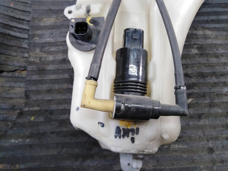 Recambio de deposito limpia para fiat freemont (345) lounge 4wd referencia OEM IAM 05116307AB  P2-B3-18