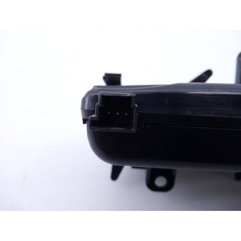 Recambio de mando climatizador para mercedes-benz clase c (w205) familiar avangarde referencia OEM IAM A2059058105  E3-A1-4-7