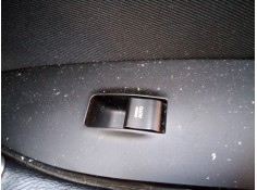 MANDO ELEVALUNAS DELANTERO DERECHO 