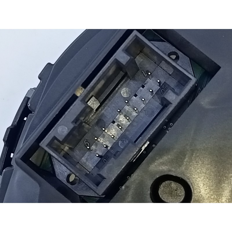 Recambio de cuadro instrumentos para audi a3 sportback (8vf) s line edition referencia OEM IAM 8V0920871R  E2-A1-39-2