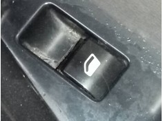 MANDO ELEVALUNAS DELANTERO DERECHO 