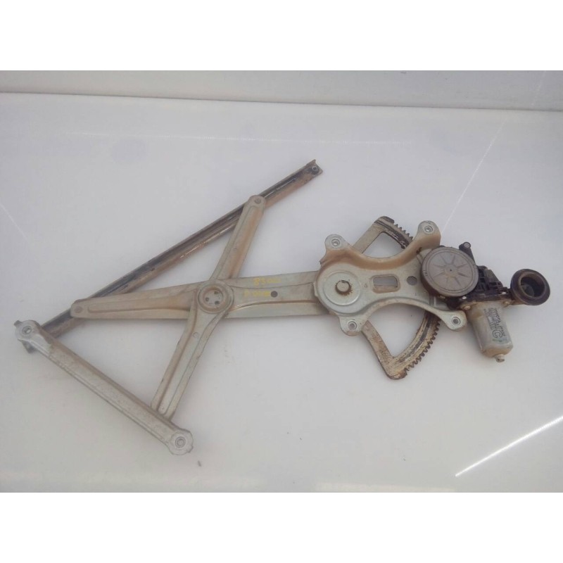 Recambio de elevalunas delantero derecho para toyota hilux (kun) double cab 4x4 referencia OEM IAM 698100K041  E2-B4-8-1