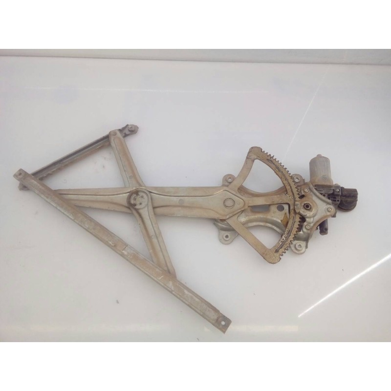 Recambio de elevalunas delantero derecho para toyota hilux (kun) double cab 4x4 referencia OEM IAM 698100K041  E2-B4-8-1