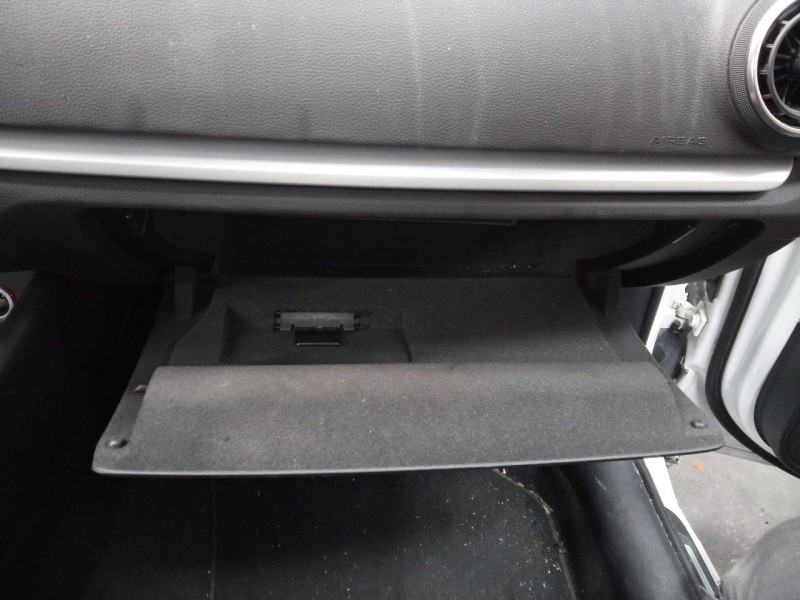 Recambio de guantera para audi a3 sportback (8vf) s line edition referencia OEM IAM   