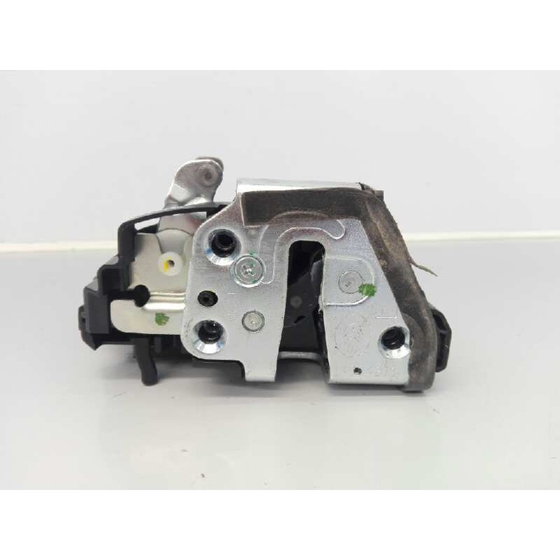 Recambio de cerradura puerta trasera izquierda para toyota auris advance referencia OEM IAM   E2-B4-25-1