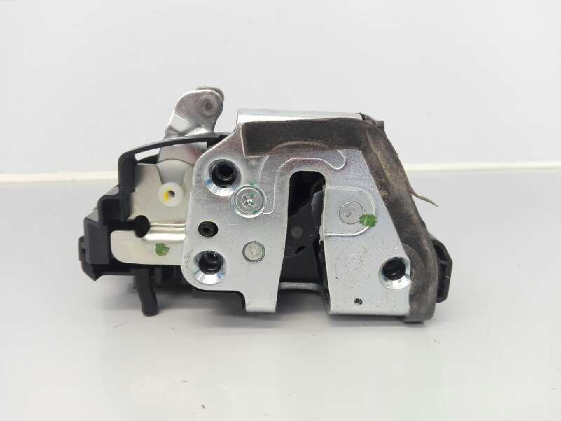 Recambio de cerradura puerta trasera izquierda para toyota auris advance referencia OEM IAM   E2-B4-25-1