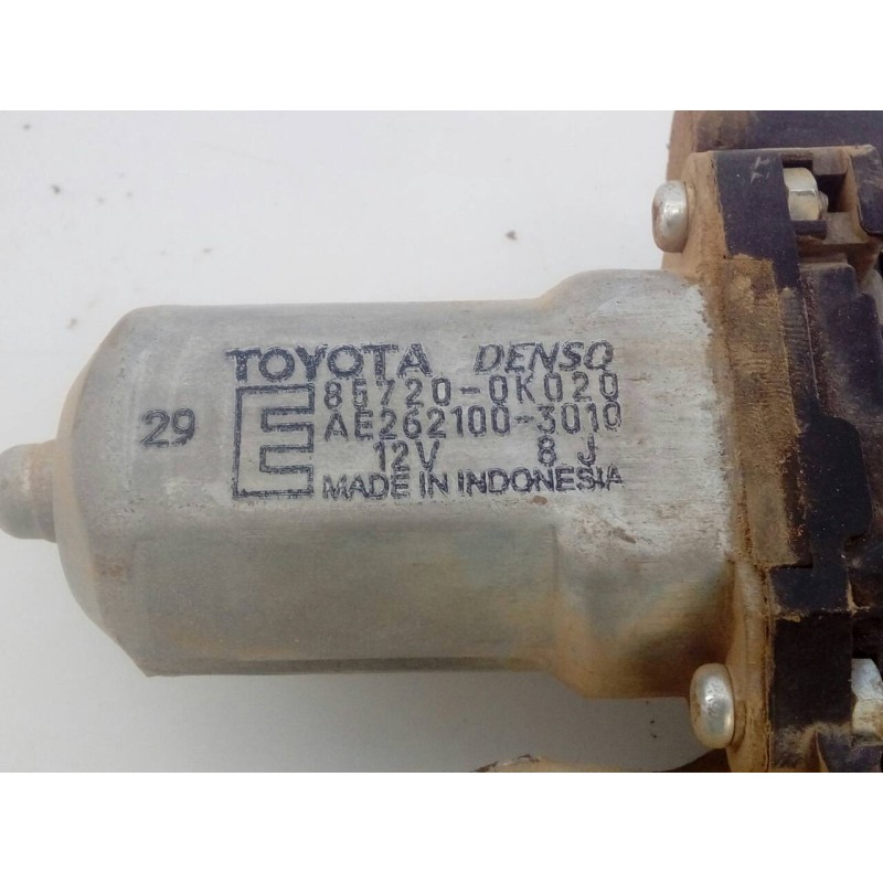 Recambio de elevalunas trasero derecho para toyota hilux (kun) double cab 4x4 referencia OEM IAM 698300K031 857200K020 E2-B4-8-1