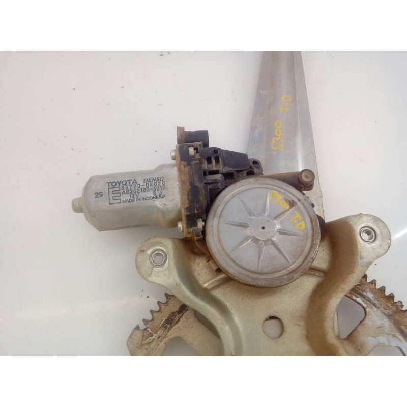 Recambio de elevalunas trasero derecho para toyota hilux (kun) double cab 4x4 referencia OEM IAM 698300K031 857200K020 E2-B4-8-1