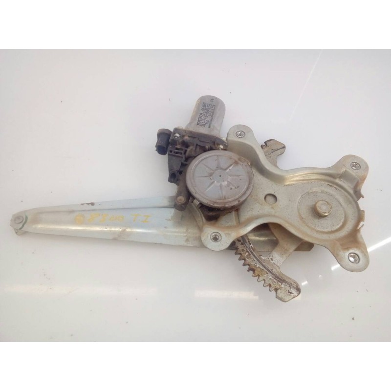 Recambio de elevalunas trasero izquierdo para toyota hilux (kun) double cab 4x4 referencia OEM IAM 698400K031 857100K020 E2-B4-8