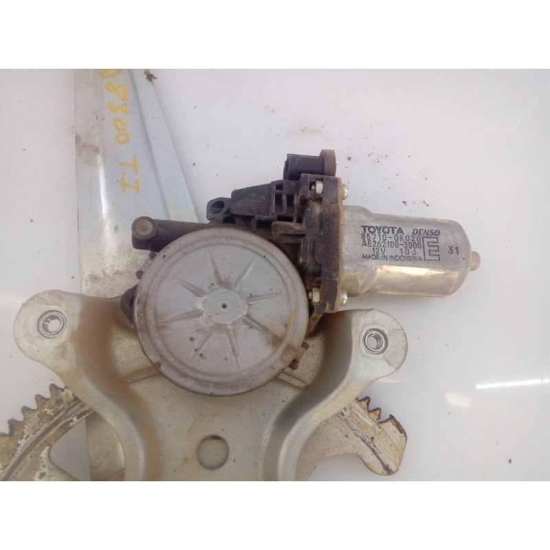 Recambio de elevalunas trasero izquierdo para toyota hilux (kun) double cab 4x4 referencia OEM IAM 698400K031 857100K020 E2-B4-8