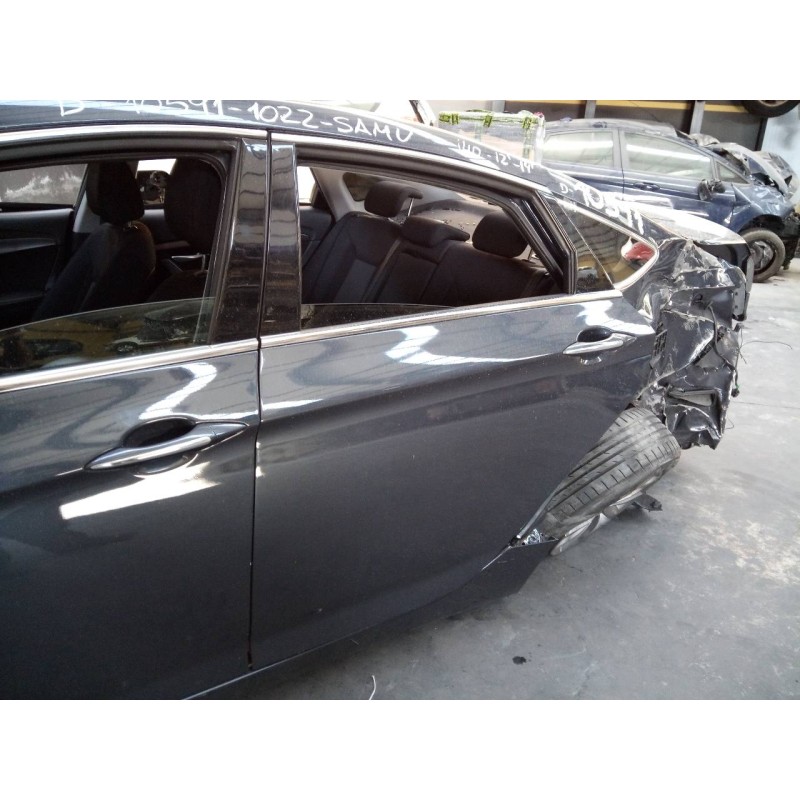 Recambio de puerta trasera izquierda para hyundai i40 style referencia OEM IAM   