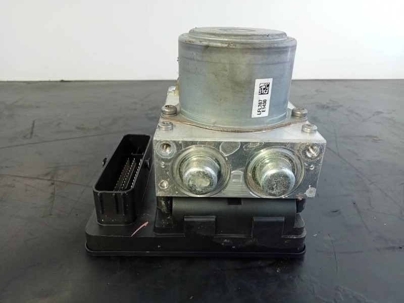 Recambio de abs para jeep renegade limited 4wd referencia OEM IAM 52062978 A005H735 P3-B8-27-3