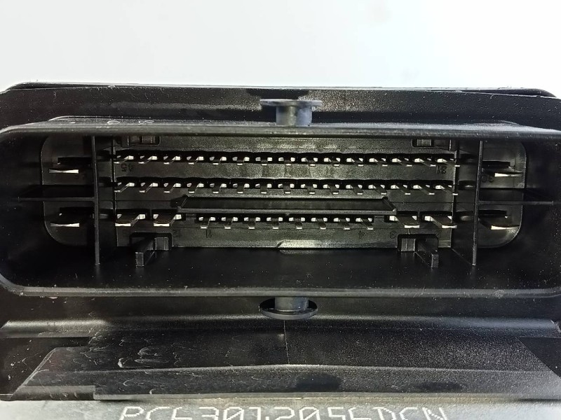 Recambio de abs para jeep renegade limited 4wd referencia OEM IAM 52062978 A005H735 P3-B8-27-3