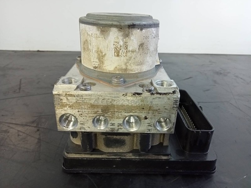 Recambio de abs para jeep renegade limited 4wd referencia OEM IAM 52062978 A005H735 P3-B8-27-3