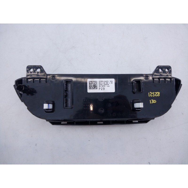 Recambio de mando climatizador para hyundai i30 fastback tecno referencia OEM IAM 97250G4251  E3-A3-45-1