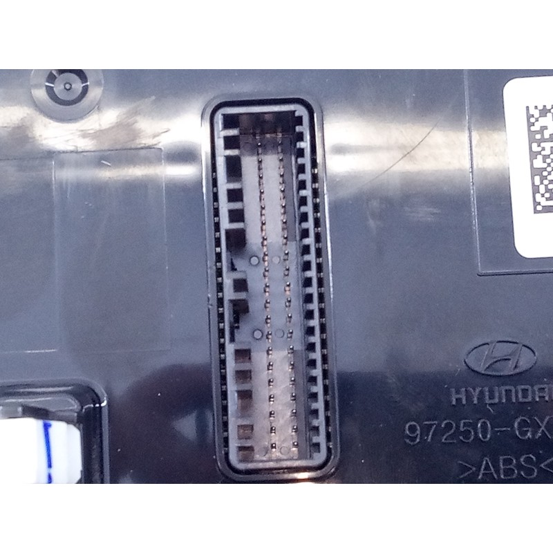 Recambio de mando climatizador para hyundai i30 fastback tecno referencia OEM IAM 97250G4251  E3-A3-45-1