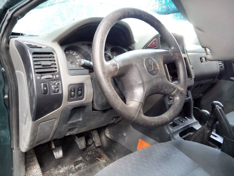 Recambio de salpicadero para mitsubishi montero (v60/v70) 2.5 tdi sahel (5-ptas.) referencia OEM IAM   