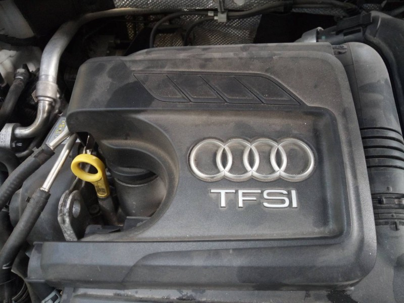 Recambio de tapa motor para audi a3 sportback (8vf) s line edition referencia OEM IAM   
