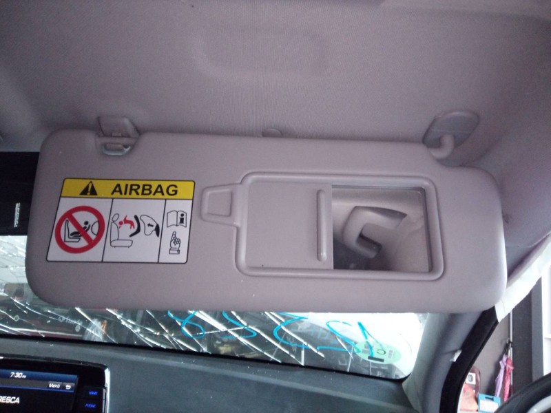 Recambio de parasol derecho para hyundai i30 fastback tecno referencia OEM IAM   