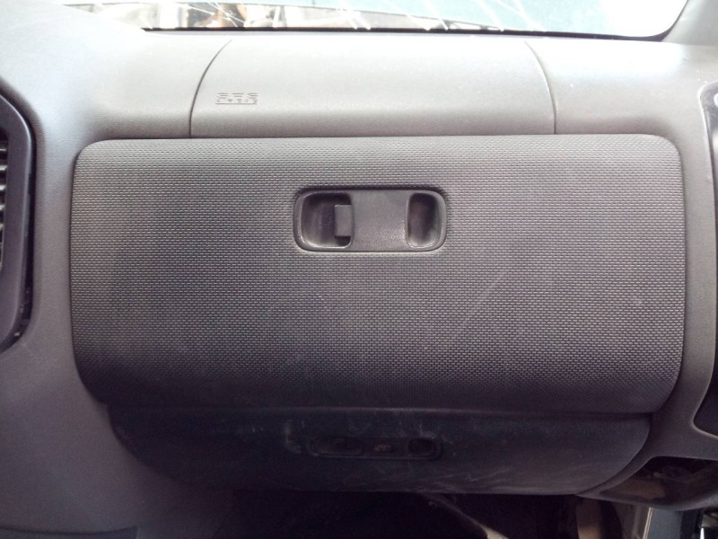 Recambio de guantera para mitsubishi montero (v60/v70) 2.5 tdi sahel (5-ptas.) referencia OEM IAM   