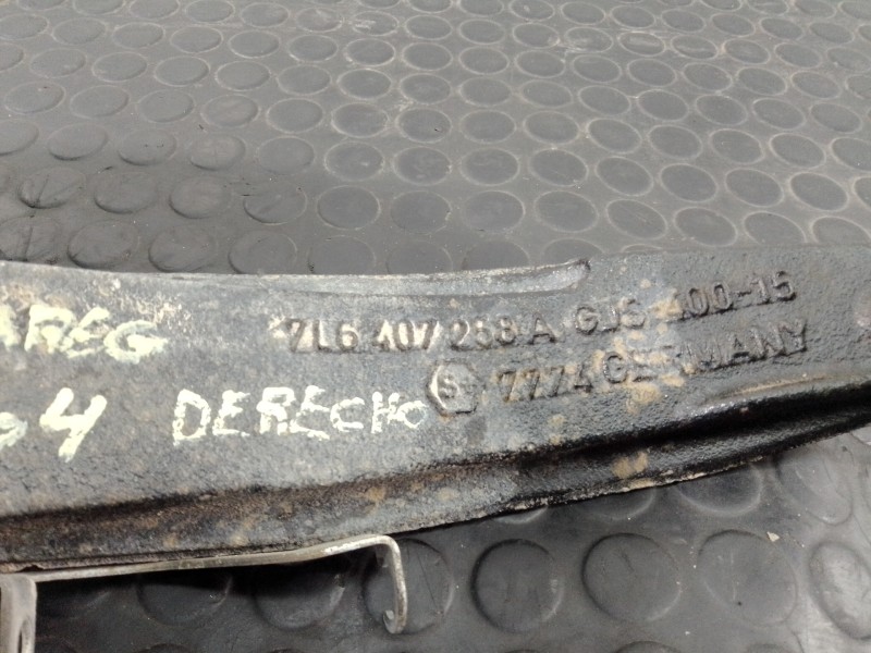 Recambio de mangueta delantera derecha para volkswagen touareg (7l6) tdi r5 referencia OEM IAM 7L6407258A  P1-A4-34