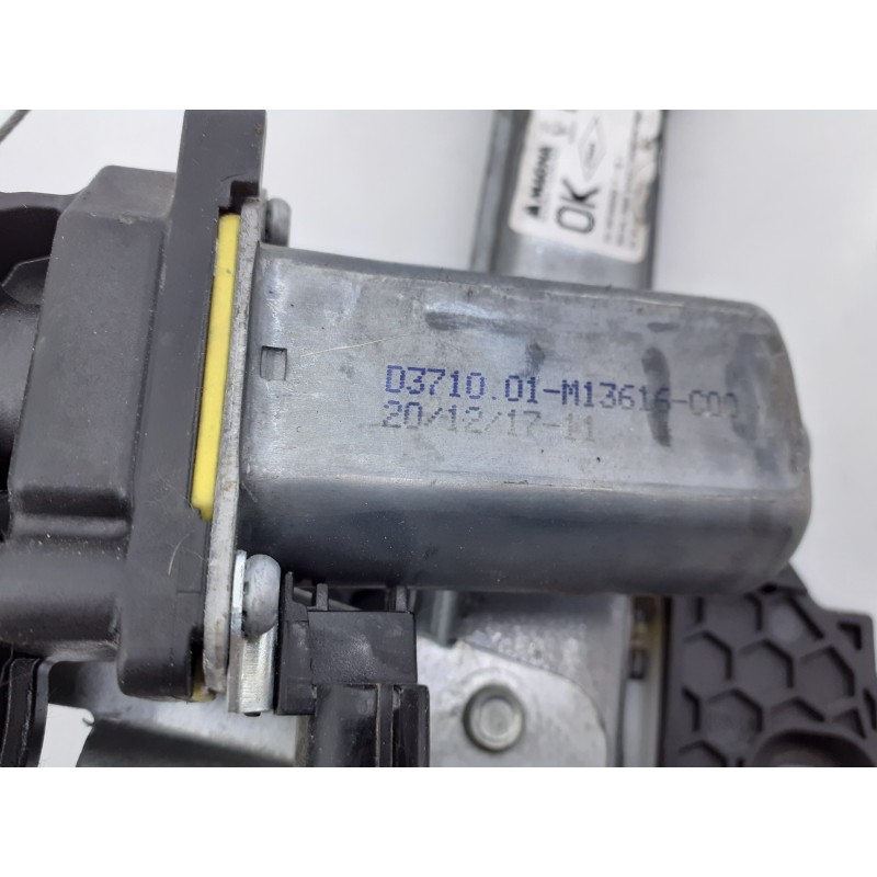 Recambio de elevalunas delantero derecho para dacia logan ii essential referencia OEM IAM 807209299R D371001 E1-B3-24-1