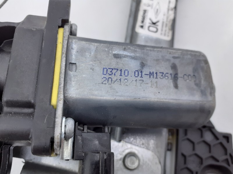 Recambio de elevalunas delantero derecho para dacia logan ii essential referencia OEM IAM 807209299R D371001 E1-B3-24-1