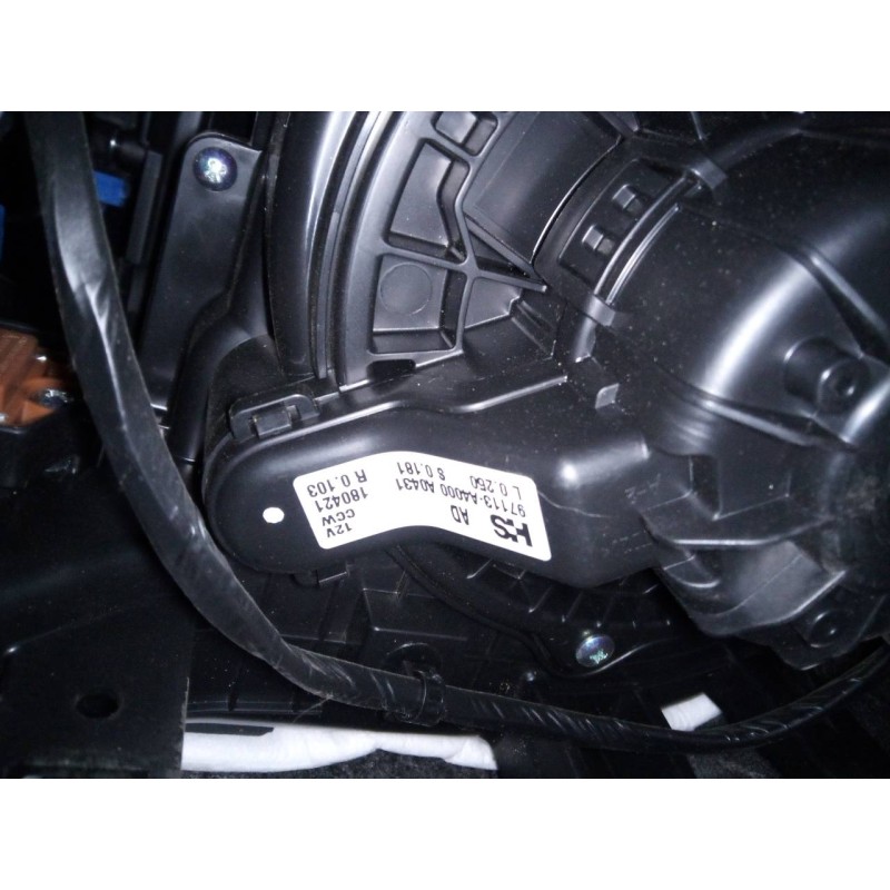 Recambio de ventilador calefaccion para hyundai i30 fastback tecno referencia OEM IAM 97113A4000 180421 