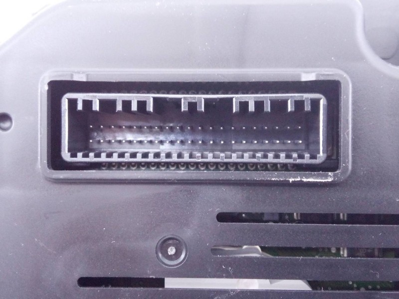 Recambio de cuadro instrumentos para hyundai tucson essence 2wd referencia OEM IAM 94013D7310  E3-A3-45-2