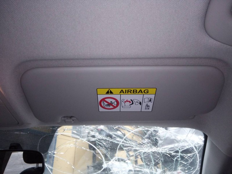 Recambio de parasol derecho para kia rio (yb) drive referencia OEM IAM   