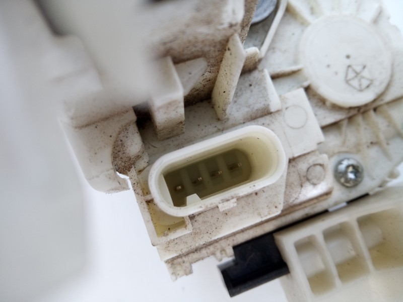 Recambio de cerradura puerta trasera derecha para jeep renegade limited 4wd referencia OEM IAM 52028384 40146025007 E1-B5-48-2