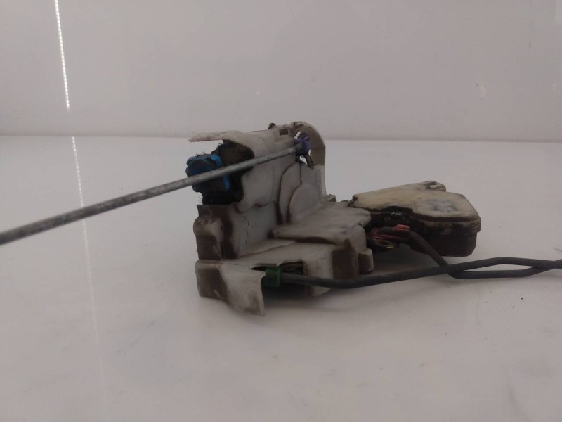 Recambio de cerradura puerta delantera izquierda para renault maxity fg 130.35/45 referencia OEM IAM   E1-A1-20-1