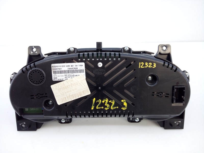 Recambio de cuadro instrumentos para jeep renegade limited 4wd referencia OEM IAM 735657851 735657839 E3-B6-23-1