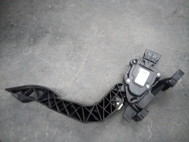 Recambio de pedal acelerador para jeep renegade limited 4wd referencia OEM IAM 51942423 6PV01017515 