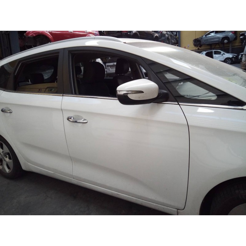 Recambio de puerta delantera derecha para kia carens ( ) drive referencia OEM IAM   