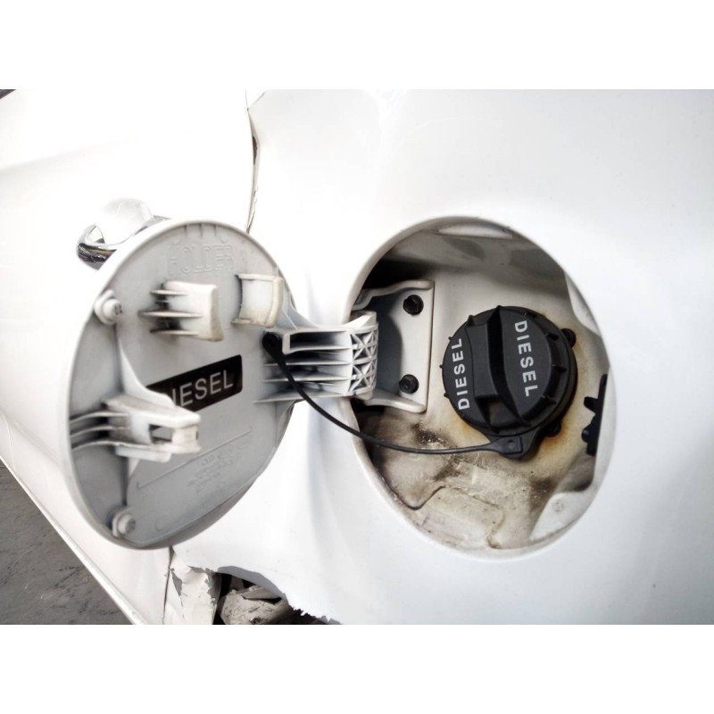 Recambio de tapa exterior combustible para kia carens ( ) drive referencia OEM IAM   