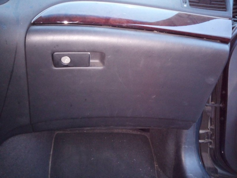 Recambio de guantera para infiniti q70 lim. 3.0d gt referencia OEM IAM   