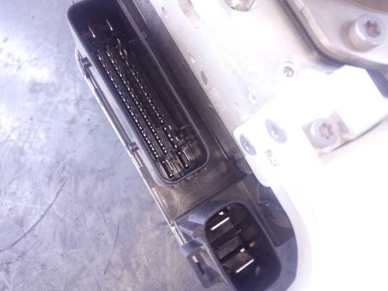 Recambio de abs para ford kuga st-line referencia OEM IAM LX6C2D335MU  P3-A8-28-4