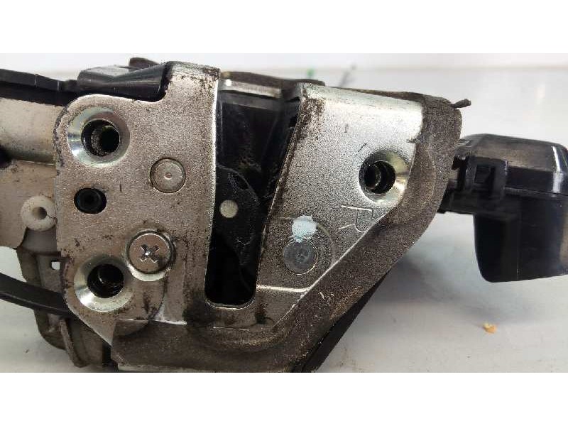 Recambio de cerradura puerta delantera derecha para toyota verso advance referencia OEM IAM   E2-B4-25-2
